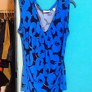 New York & Company v neck tank large